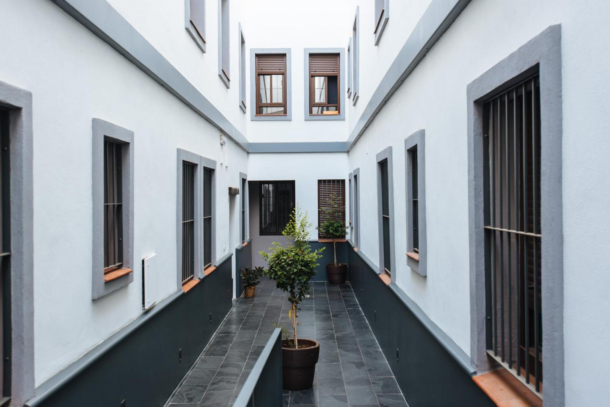 Industrial 1 Y Garaje Apartment Sevilla